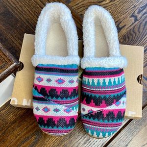 NWT TOMS Fair Isle Slippers